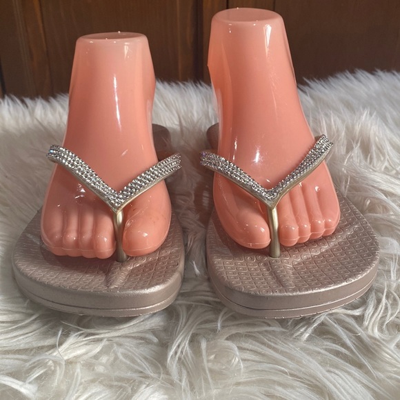 Capelli of New York Shoes - Capelli NY flip flop